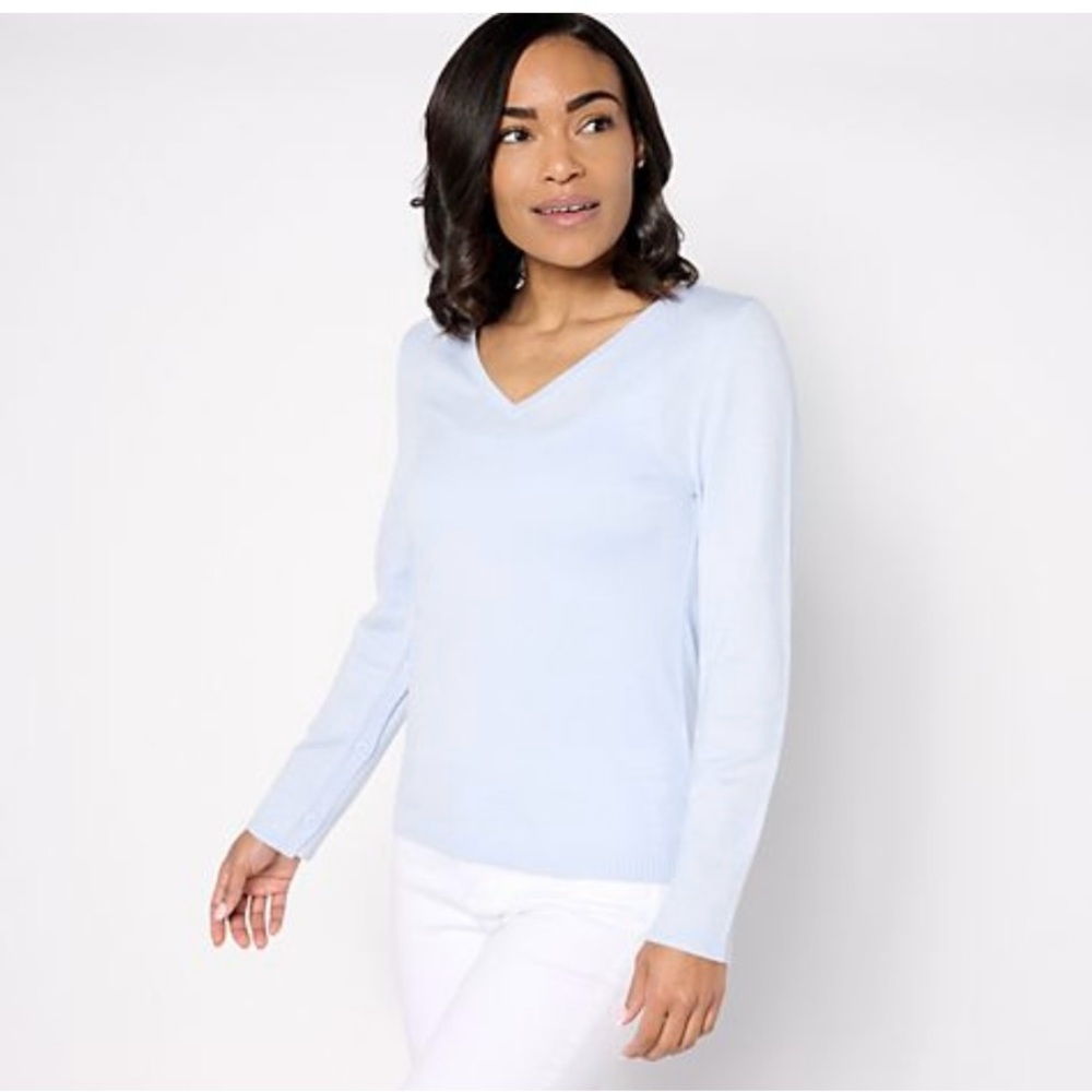 Button sleeve V-neck sweater